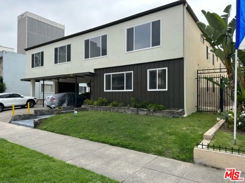 517 S Kenmore Avenue #1 Los Angeles, CA 90020