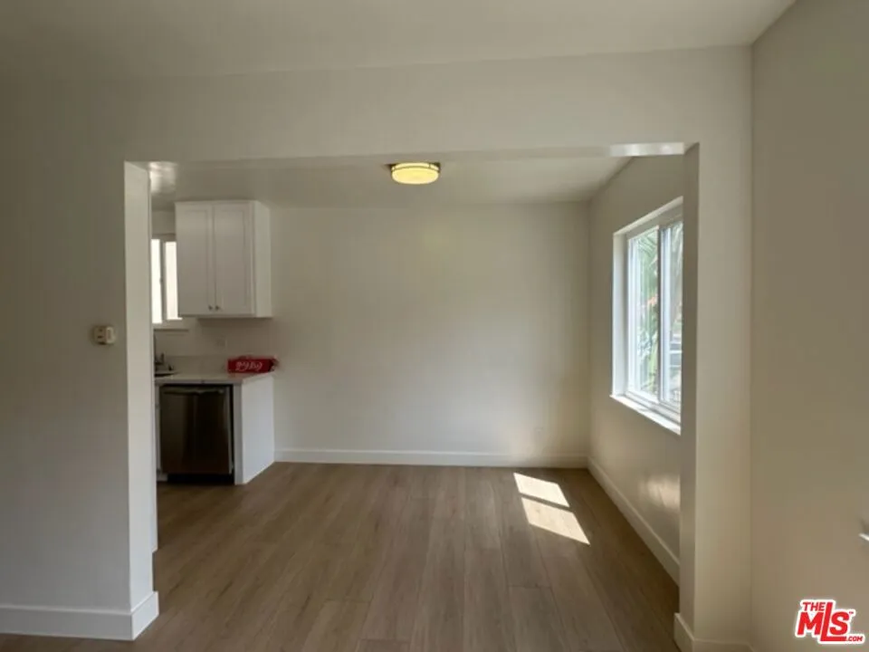 517 S Kenmore Avenue #1 Los Angeles, CA 90020