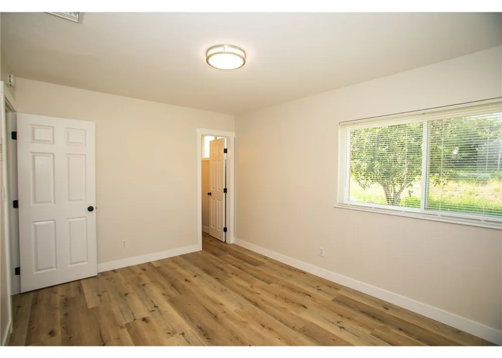 496 W 48th San Bernardino, CA 92407