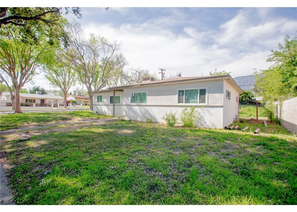 496 W 48th San Bernardino, CA 92407