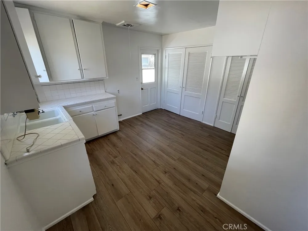 733 W Oceanview Avenue Monrovia, CA 91016