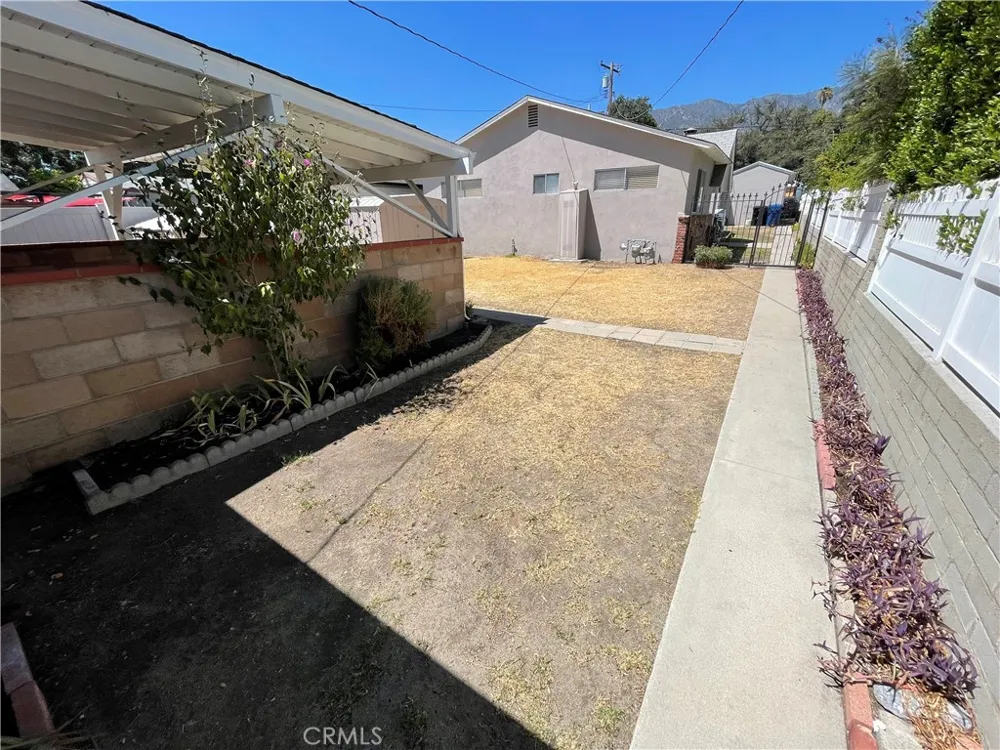 733 W Oceanview Avenue Monrovia, CA 91016