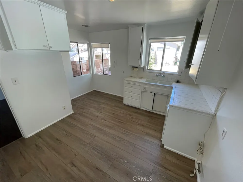733 W Oceanview Avenue Monrovia, CA 91016
