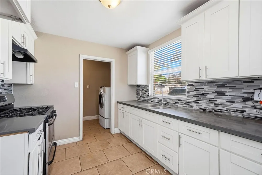 3396 Pershing San Bernardino, CA 92405
