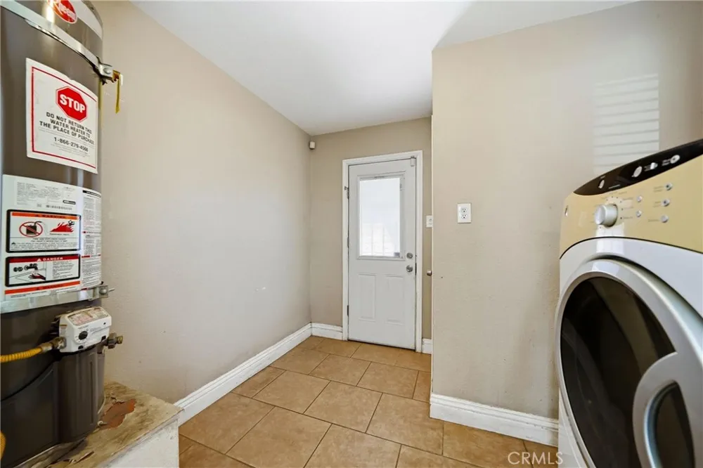 3396 Pershing San Bernardino, CA 92405