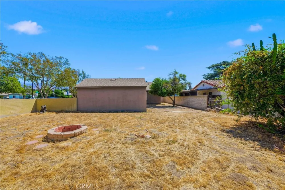 3396 Pershing San Bernardino, CA 92405