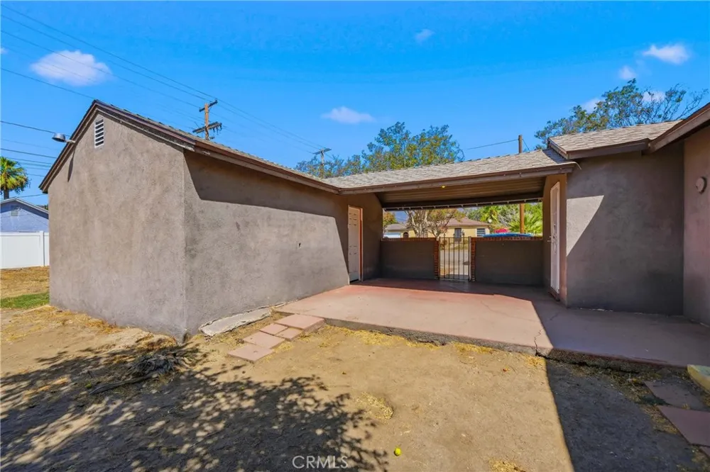 3396 Pershing San Bernardino, CA 92405