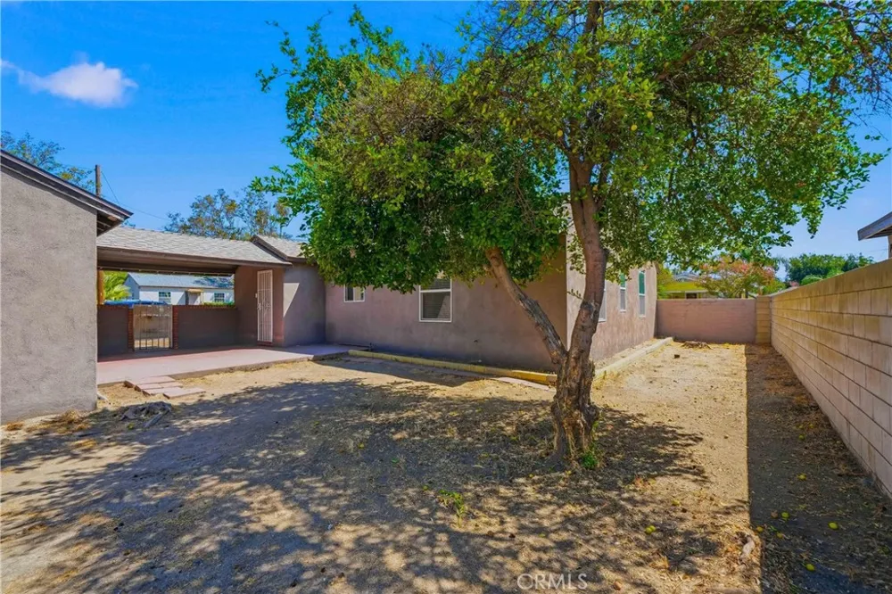 3396 Pershing San Bernardino, CA 92405