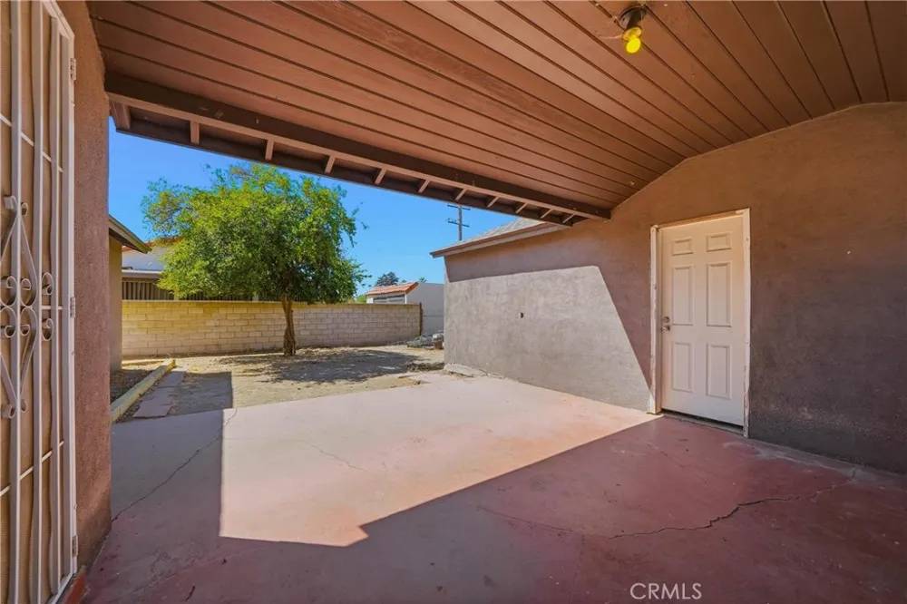 3396 Pershing San Bernardino, CA 92405