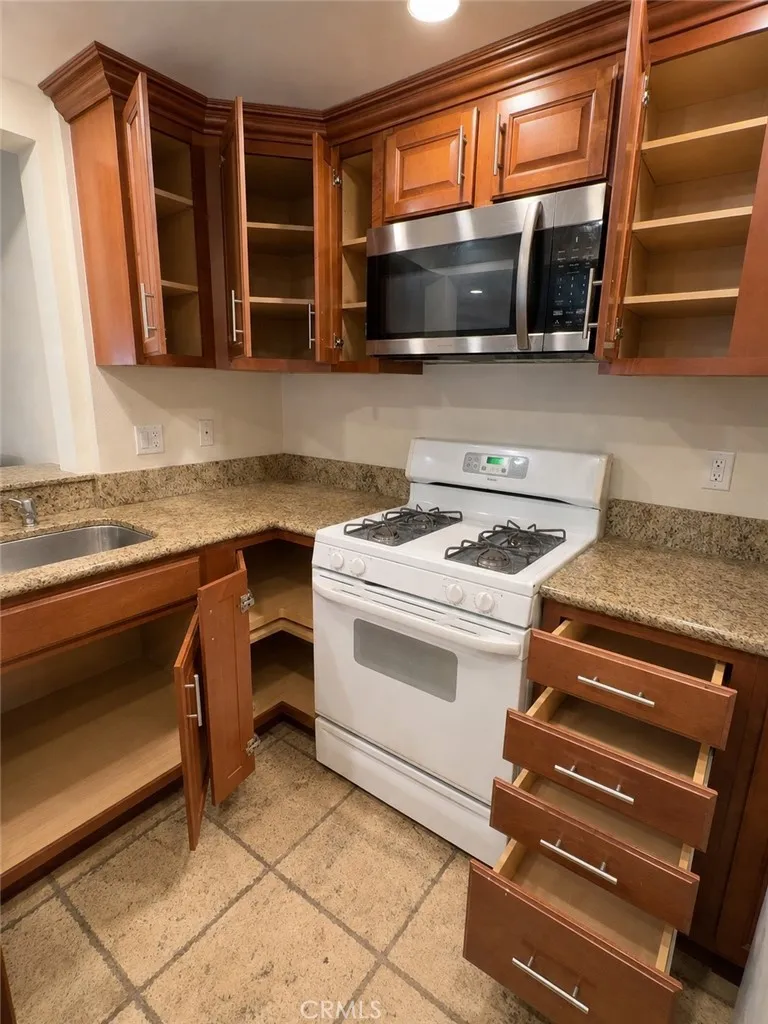1904 Heywood Street #K Simi Valley, CA 93065