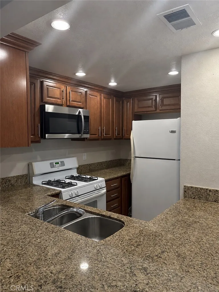 1904 Heywood Street #K Simi Valley, CA 93065