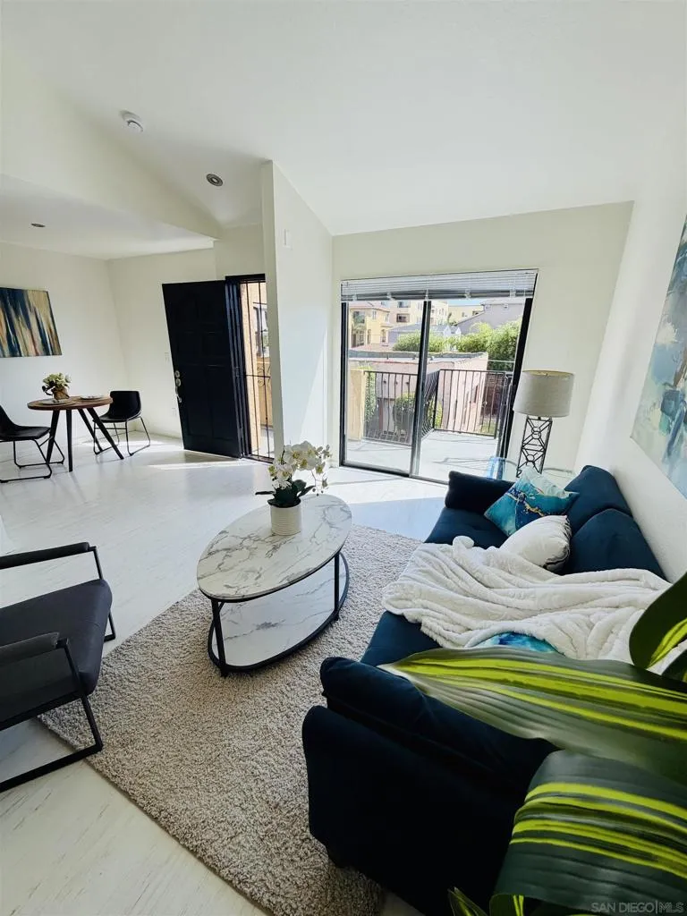 4383 Kansas St #7 San Diego, CA 92104