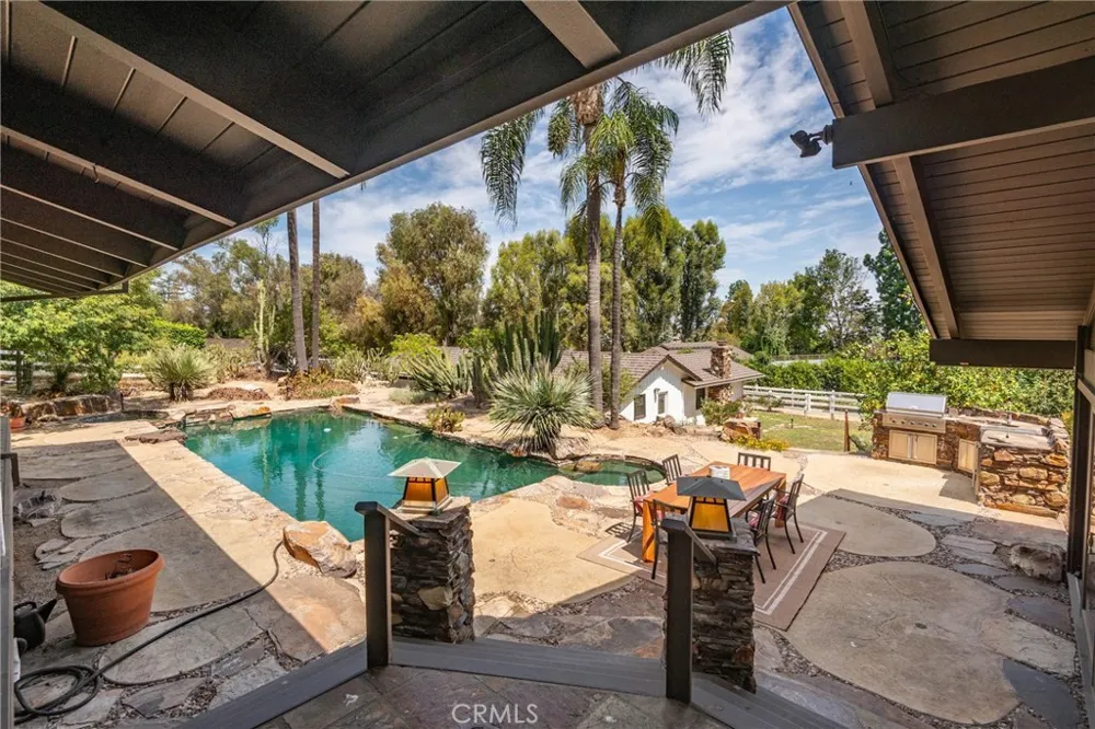 21 Eastfield Rolling Hills, CA 90274