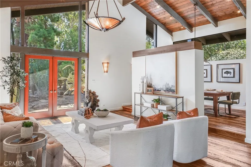 21 Eastfield Rolling Hills, CA 90274