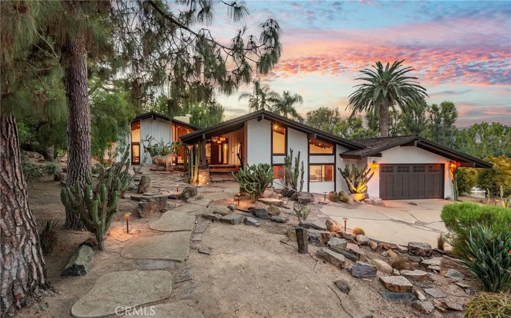 21 Eastfield Rolling Hills, CA 90274