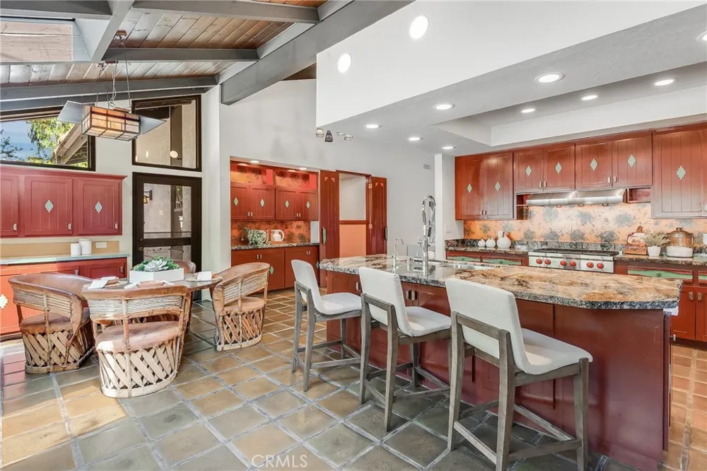 21 Eastfield Rolling Hills, CA 90274
