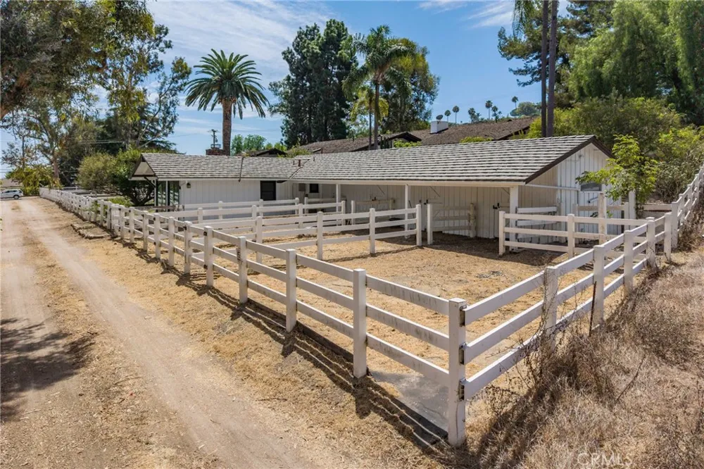 21 Eastfield Rolling Hills, CA 90274