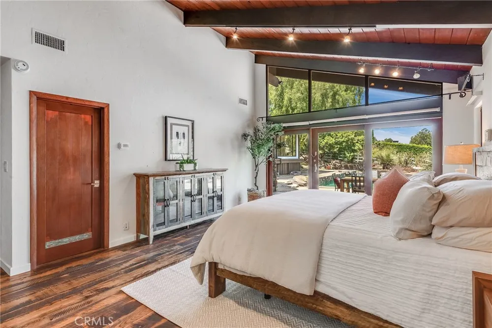 21 Eastfield Rolling Hills, CA 90274