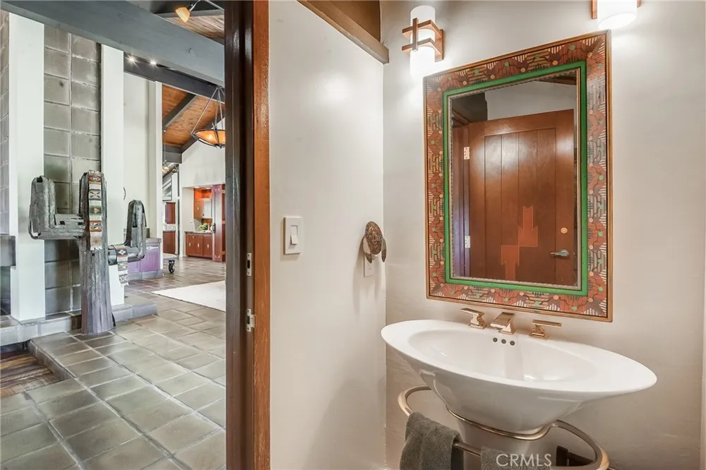 21 Eastfield Rolling Hills, CA 90274