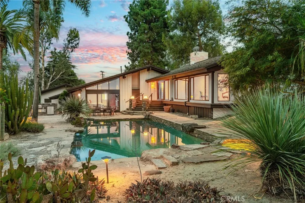 21 Eastfield Rolling Hills, CA 90274