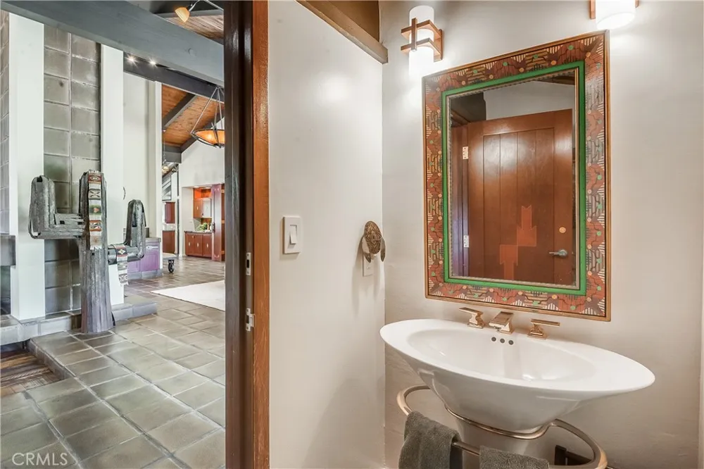 21 Eastfield Rolling Hills, CA 90274