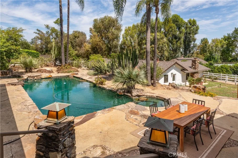 21 Eastfield Rolling Hills, CA 90274