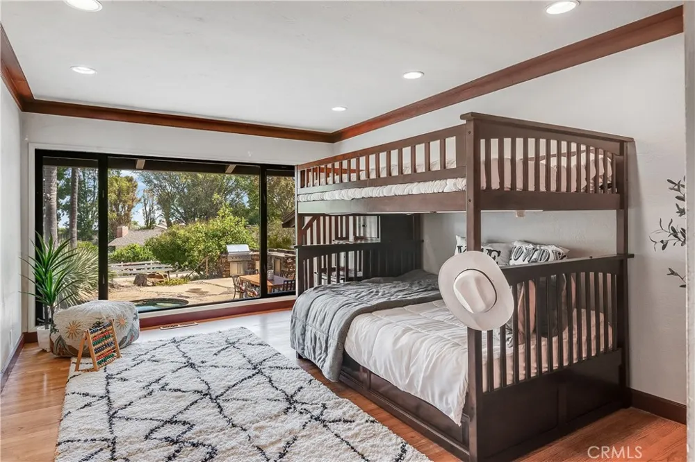 21 Eastfield Rolling Hills, CA 90274