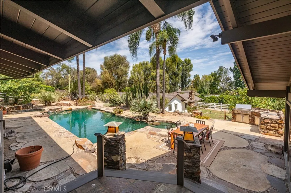 21 Eastfield Rolling Hills, CA 90274
