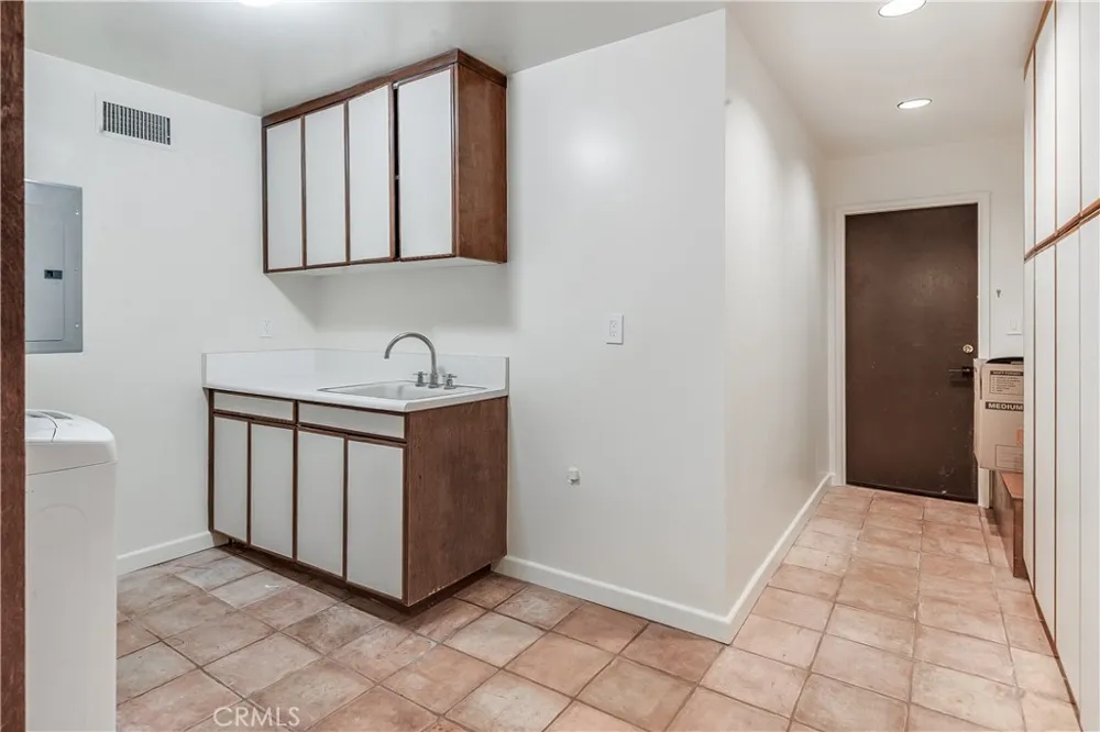21 Eastfield Rolling Hills, CA 90274