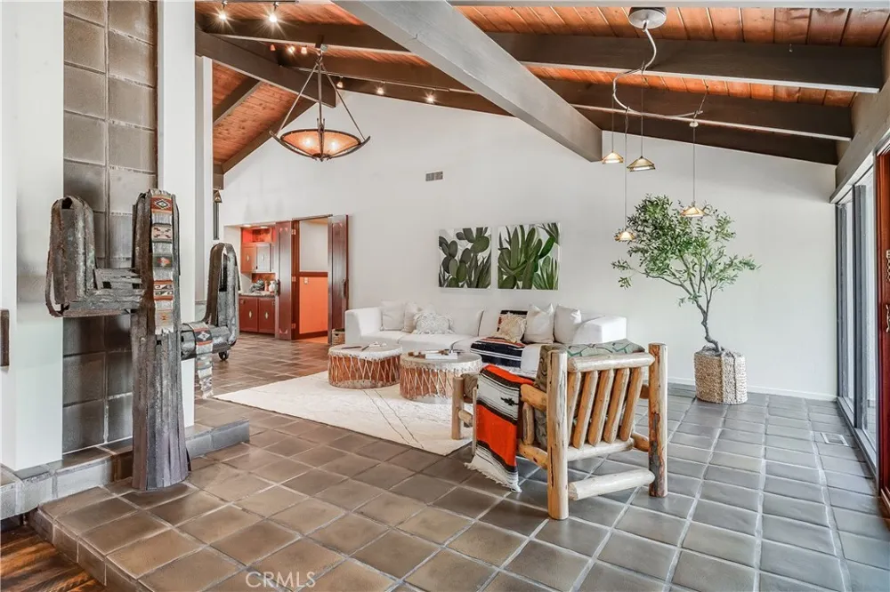 21 Eastfield Rolling Hills, CA 90274
