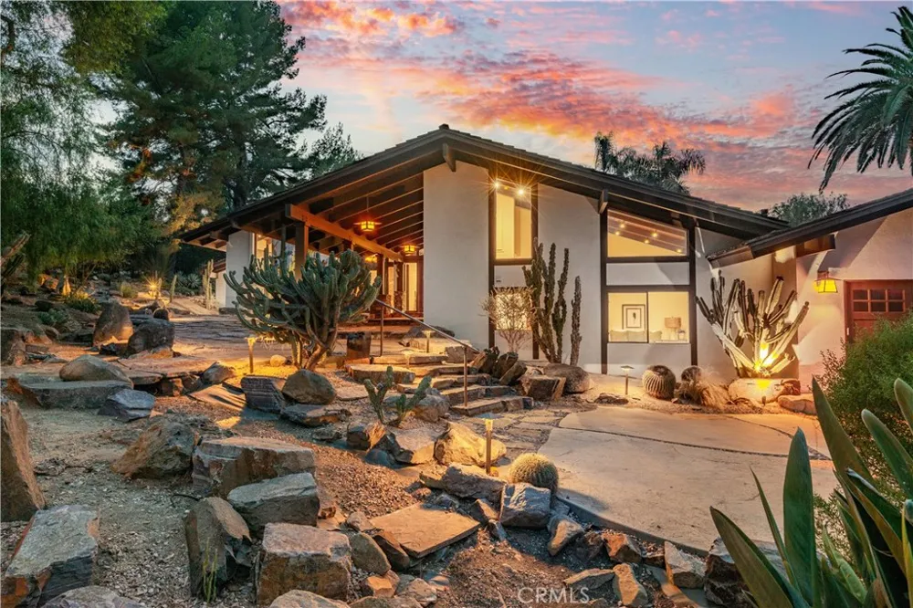 21 Eastfield Rolling Hills, CA 90274