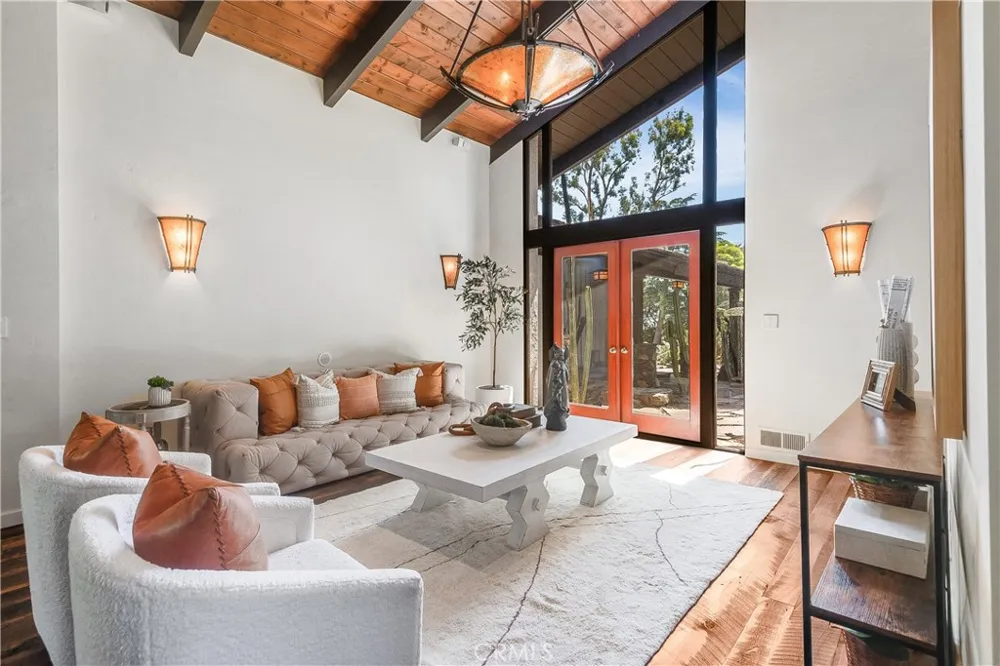 21 Eastfield Rolling Hills, CA 90274