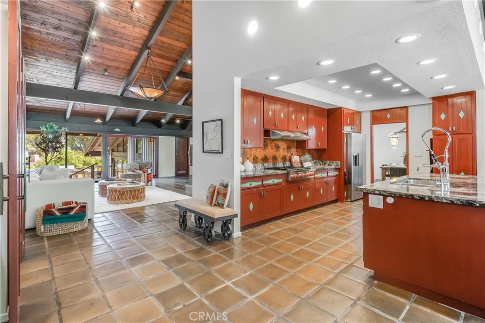 21 Eastfield Rolling Hills, CA 90274