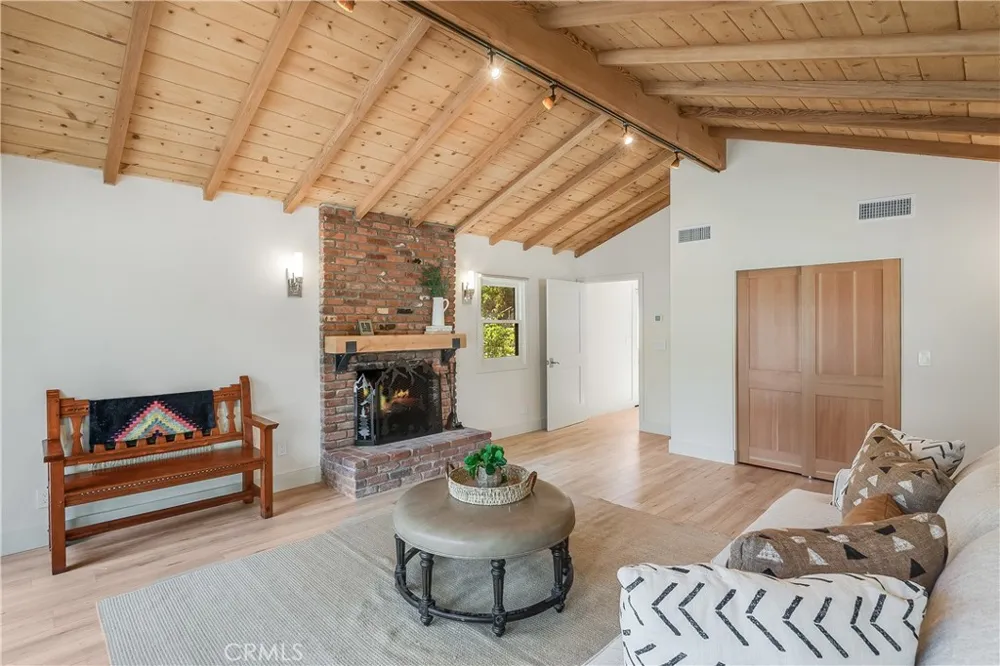 21 Eastfield Rolling Hills, CA 90274