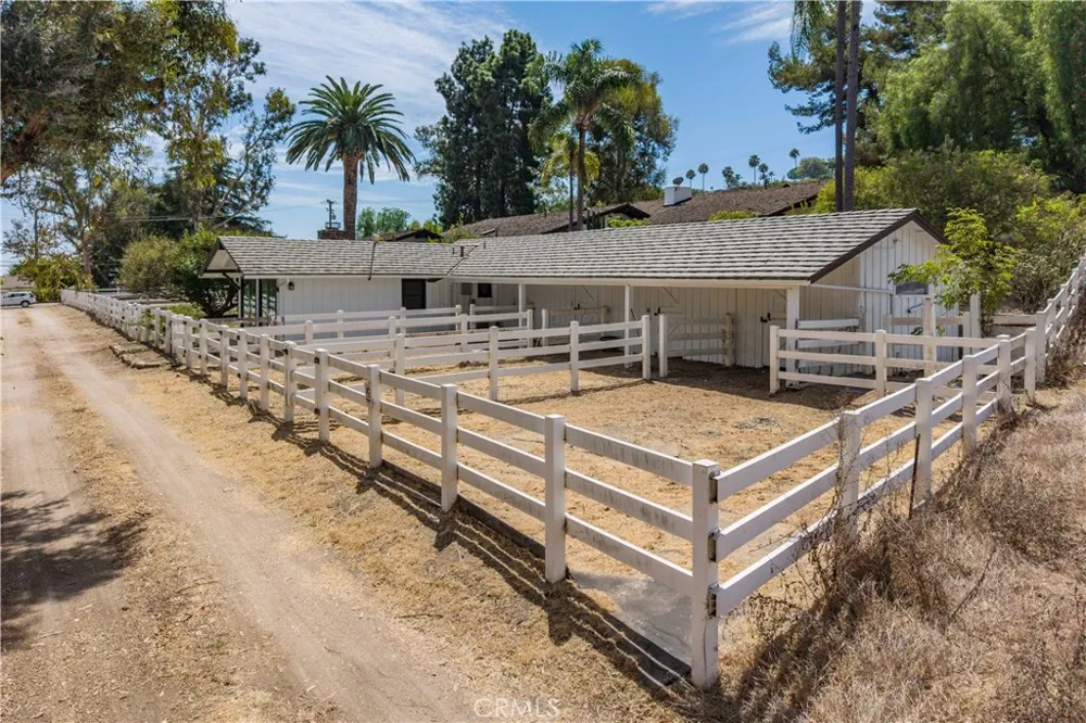 21 Eastfield Rolling Hills, CA 90274