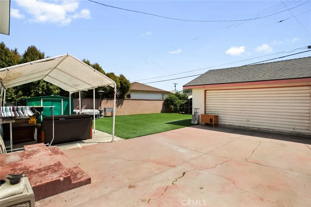 5244 Via Corona Street Los Angeles, CA 90022