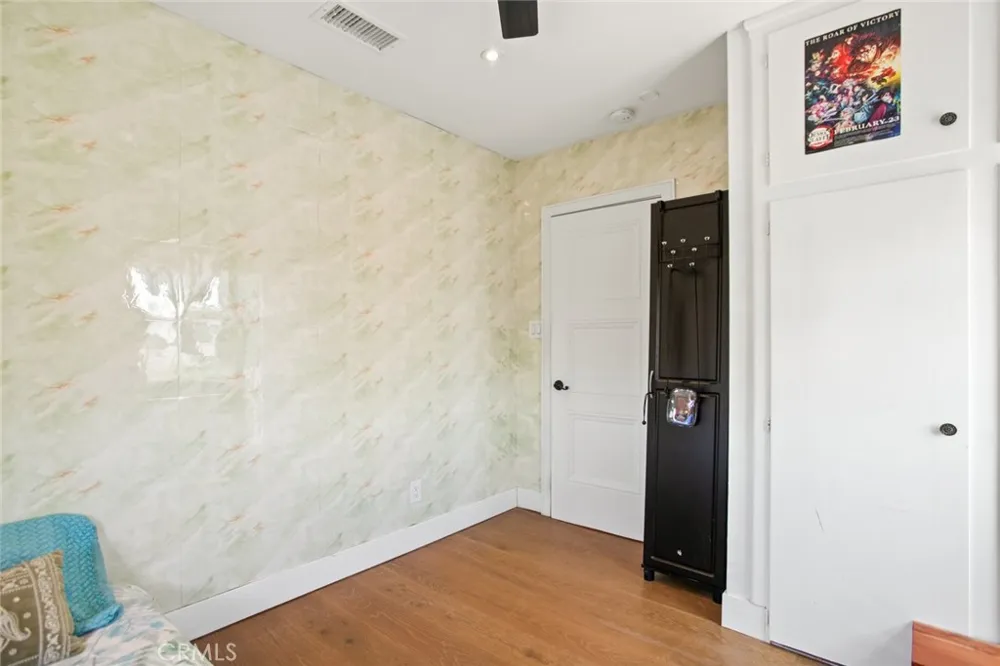 5244 Via Corona Street Los Angeles, CA 90022