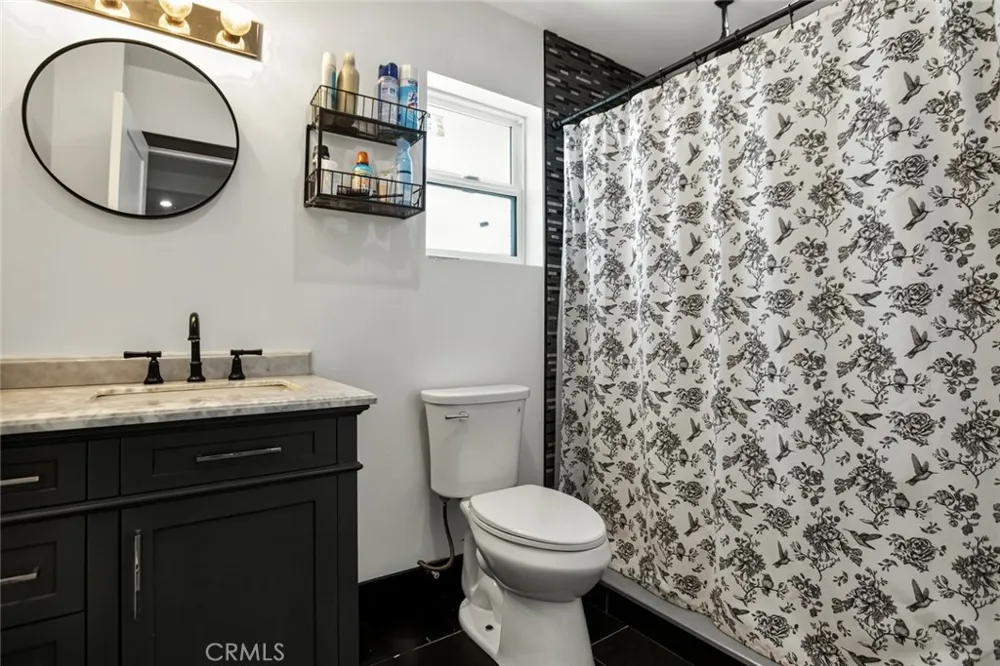5244 Via Corona Street Los Angeles, CA 90022