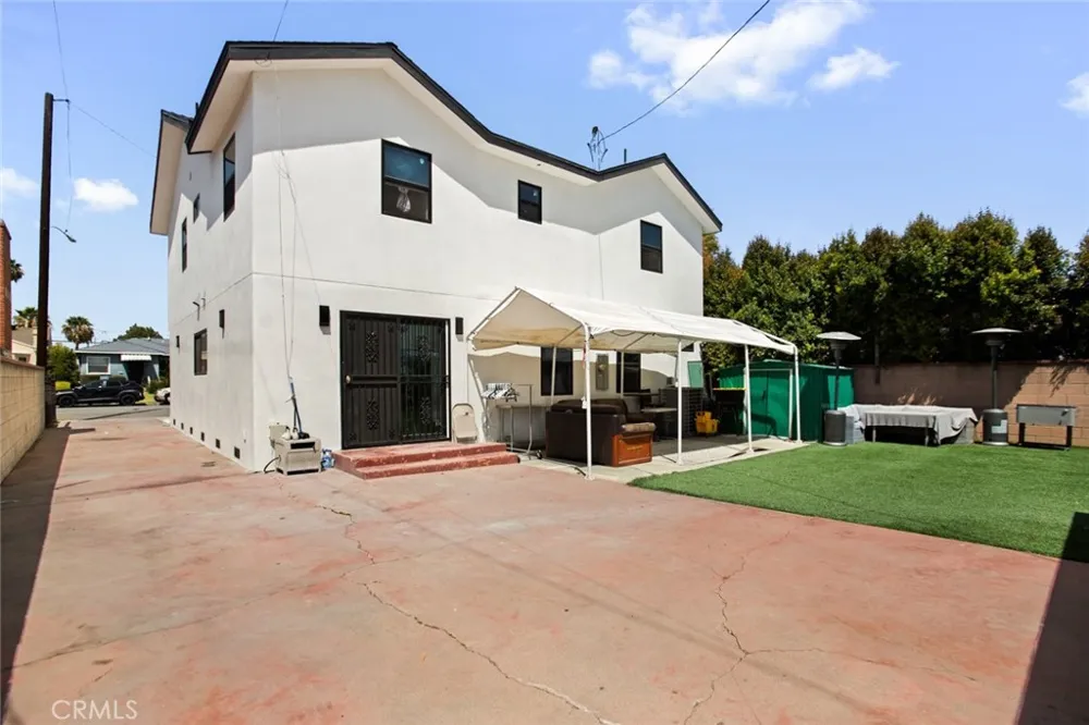 5244 Via Corona Street Los Angeles, CA 90022