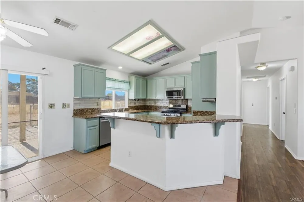 15507 Don Roberto Road Victorville, CA 92394