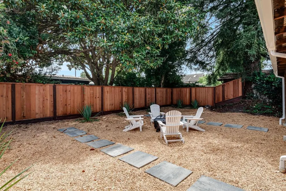 462 Hampstead Way Santa Cruz, CA 95062