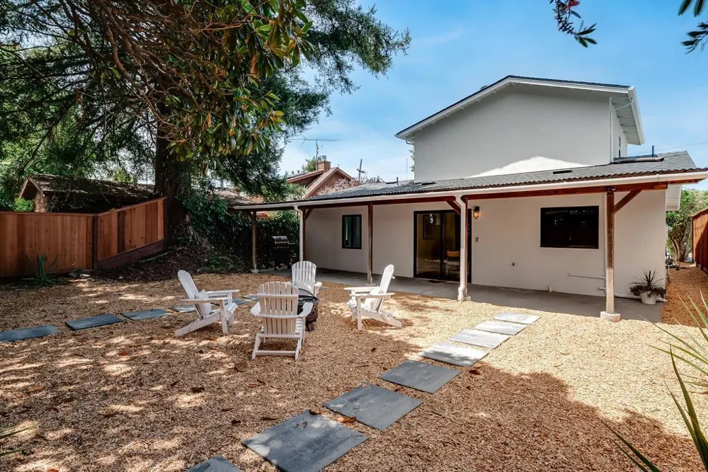 462 Hampstead Way Santa Cruz, CA 95062