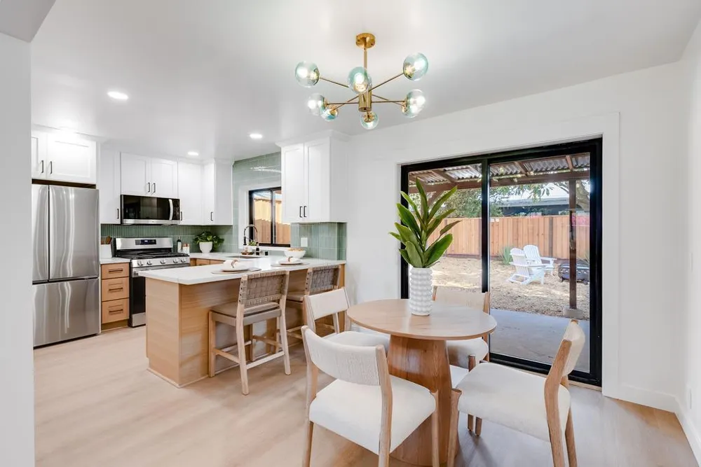 462 Hampstead Way Santa Cruz, CA 95062