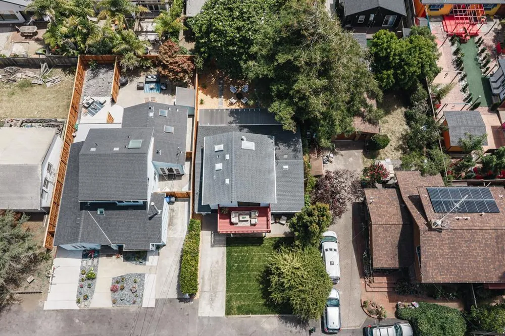 462 Hampstead Way Santa Cruz, CA 95062