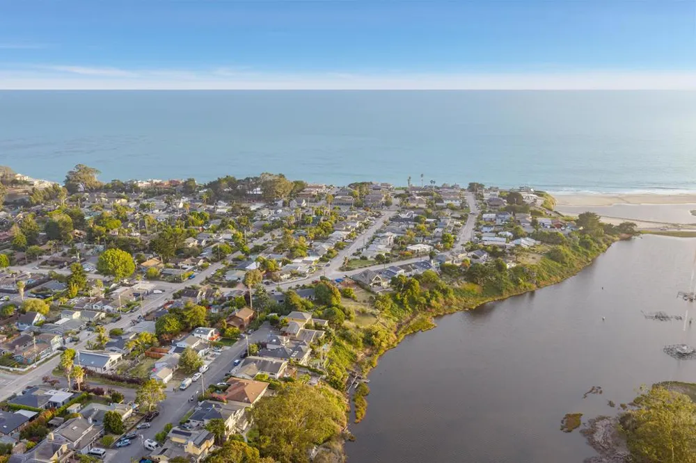 462 Hampstead Way Santa Cruz, CA 95062