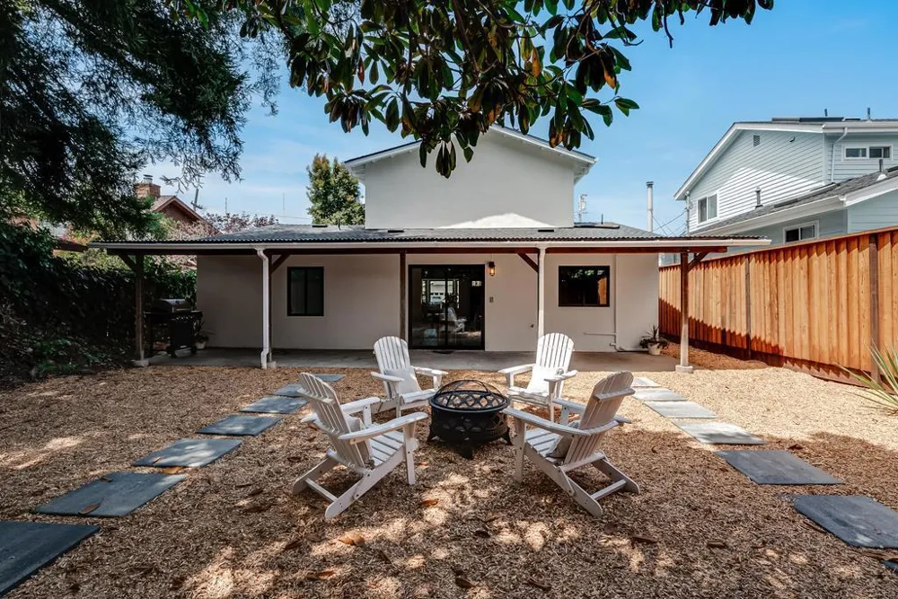 462 Hampstead Way Santa Cruz, CA 95062