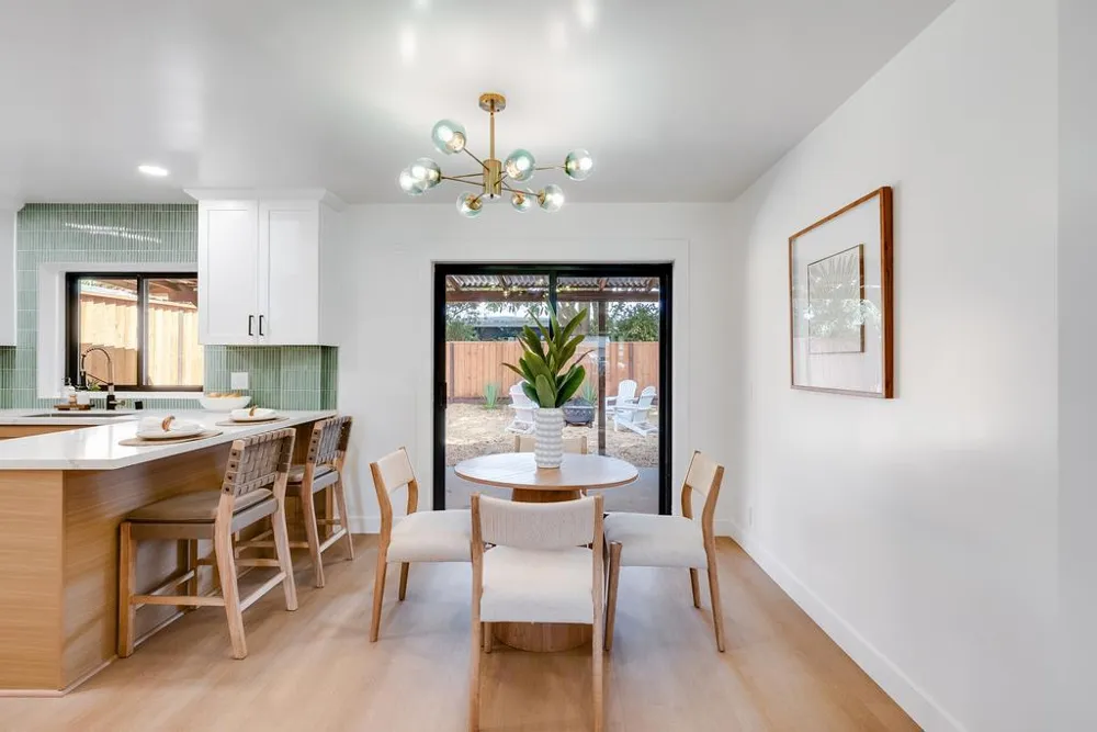 462 Hampstead Way Santa Cruz, CA 95062