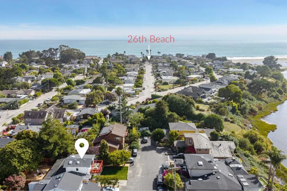 462 Hampstead Way Santa Cruz, CA 95062