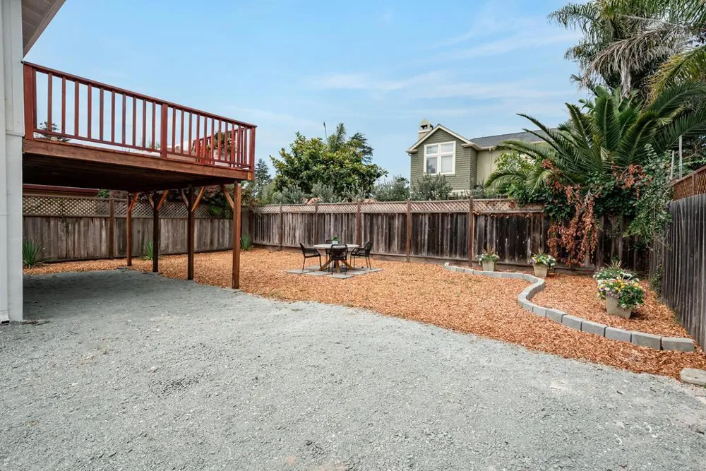 207 Kingsbury Drive Aptos, CA 95003
