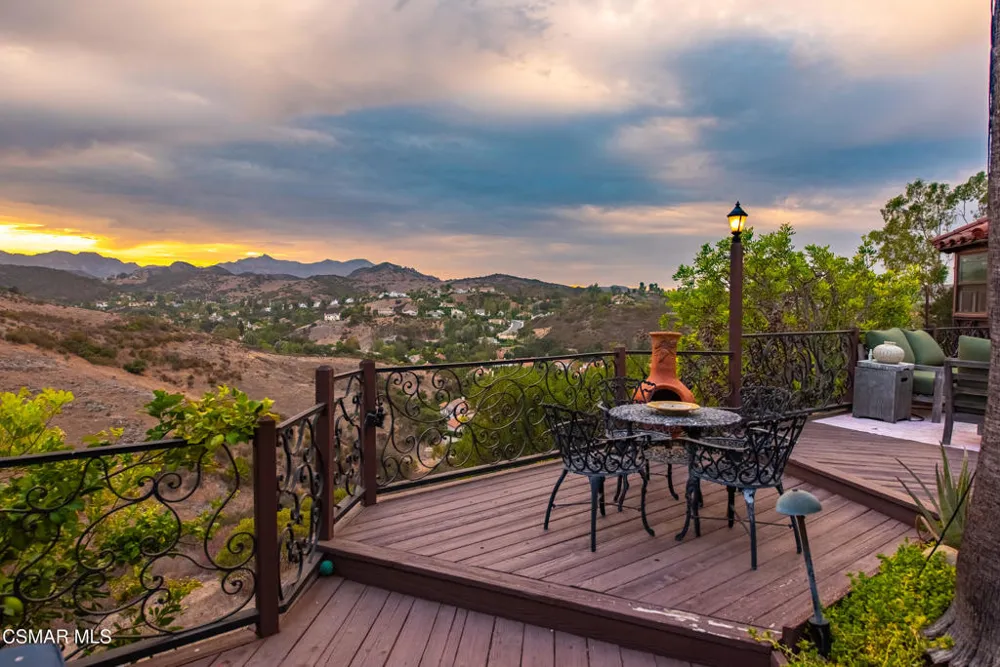 3515 Twin Lake Westlake Village, CA 91361